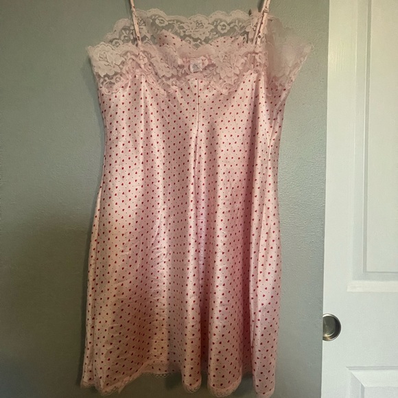 Rare Vintage Victoria’s Secret Heart Print Slip with high leg slit, lace bow - Picture 6 of 6